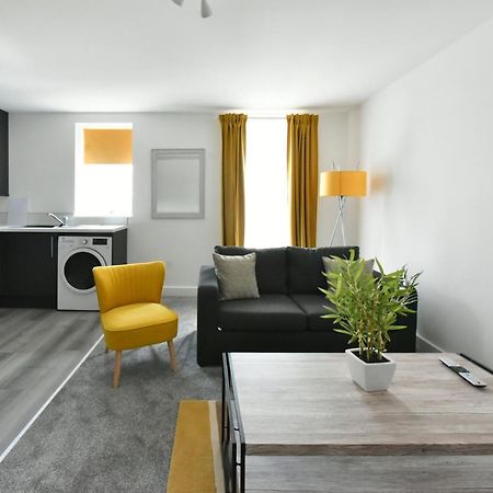 The Breath Taking Cube Aparthotel Pontefract Exteriör bild